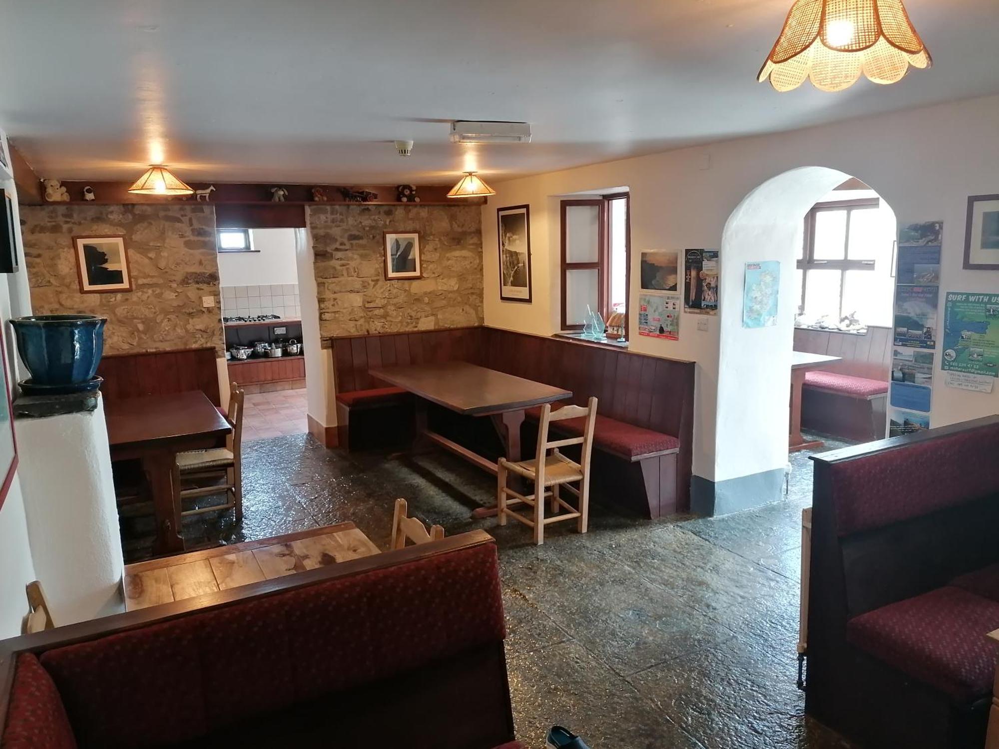 Aille River Tourist Hostel Glamping Doolin Luaran gambar